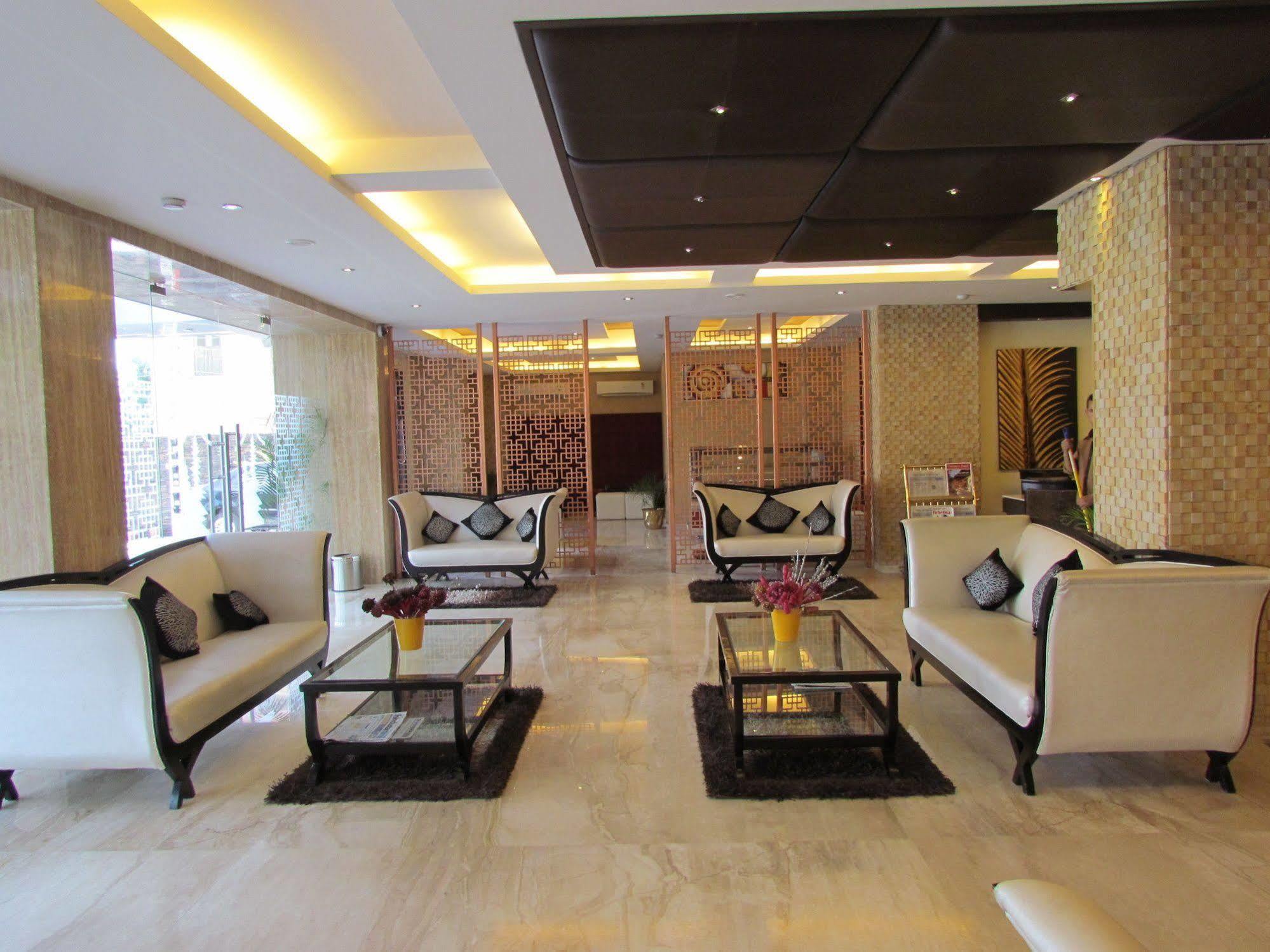 Hotel Pine Spring Wazir Bagh Srīnagar Buitenkant foto